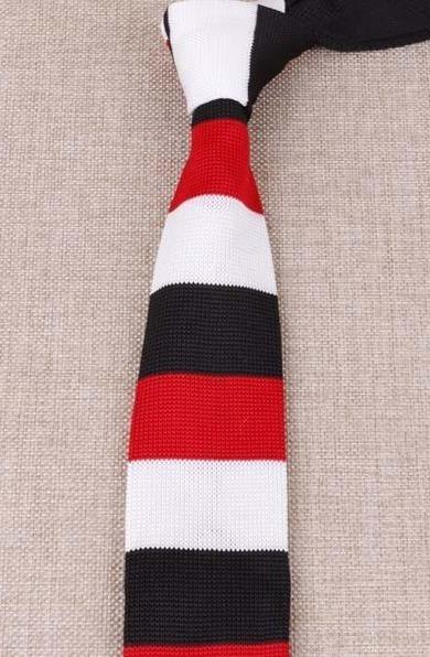 Cravate en Tricot Rouge Noir et Blanc - Cravate Prestige